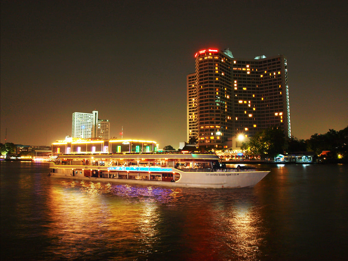 Bangkok Arrival Transfer with Bangkok River by Night Dinner Cruise 10