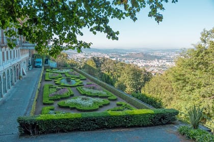 Small Group Braga and Guimarães Tour with Hotel Pick-up