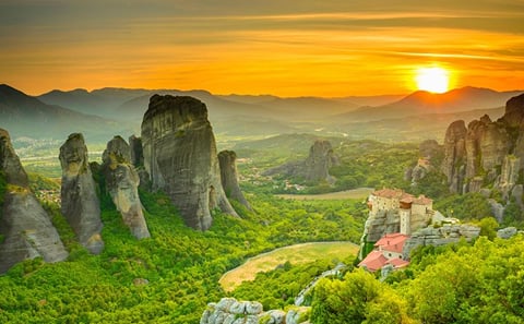 2-Day Tour to Delphi & Meteora with Guide and Tickets From Athens