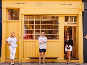 Professional Photo Shoot Tour in Bath, United Kingdom