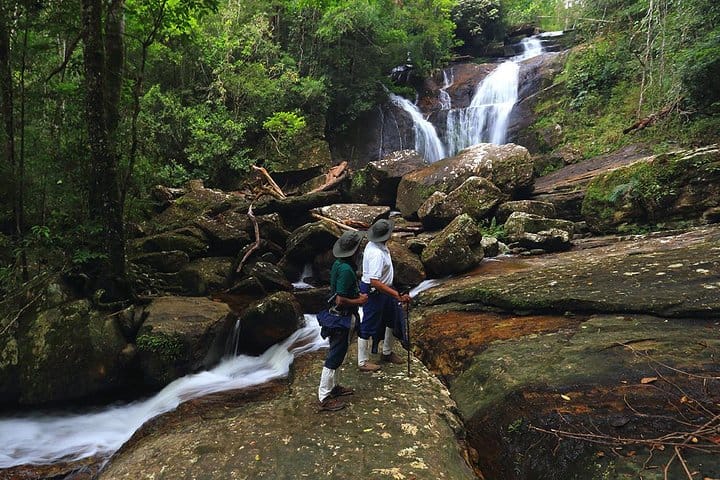 Private Transfer : Galle to Bandaranayake International Airport (CMB)