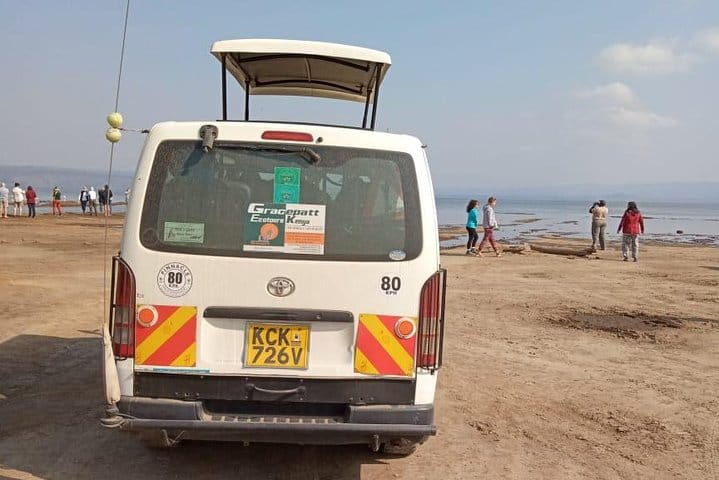 2 Day Tour Lake Nakuru, Hell' s Gate & Lake Naivasha From Nairobi 2