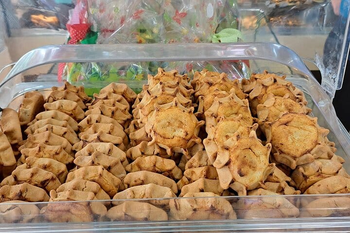 Private Walking Food Tour to Explore and Eat in Heraklion