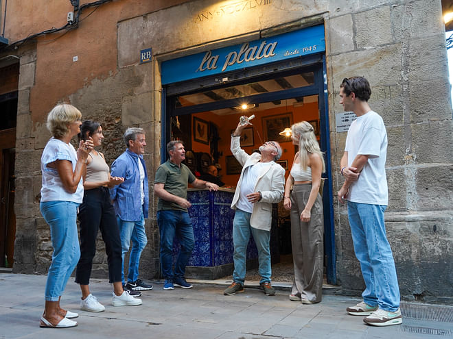 Tour gastronómico y vinícola al mediodía con el mercado de la Boquería