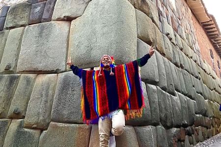Cus-22 : Cusco's Secrets Revealed - Visit The Legendary 12-Angle Stone for Free