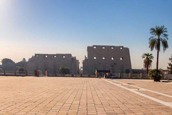 Discover the East and West Banks of the Nile 10