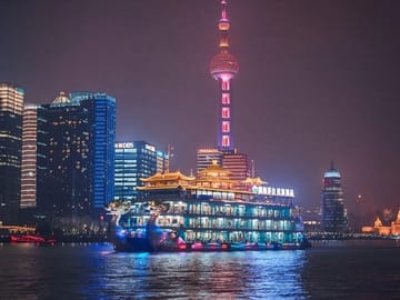 Huangpu River Night Cruise with Dinner in Shanghai