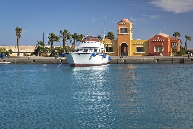 Hurghada City Tour and Handicrafts Shop With transfer - Hurghada