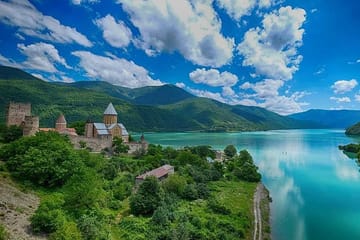 Full-Day Kazbegi – Stepantsminda, Gudauri Private Guided Tour