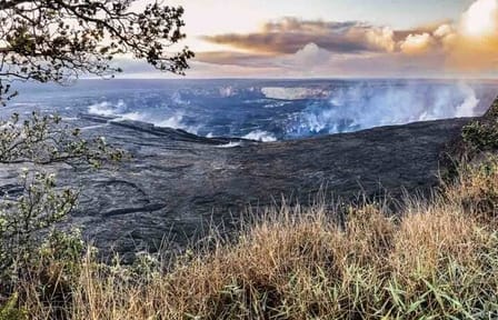 Hilo Volcanoes and Waterfalls Small Group Tour