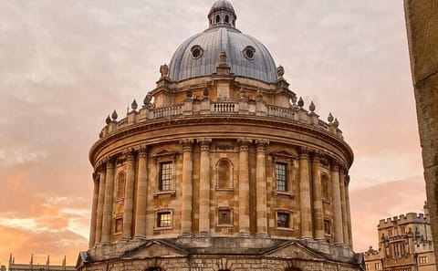 Oxford and Bourton-on-the-Water Day Tour from London