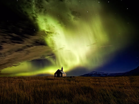 Private Northern Lights Hunt & Star Gazing