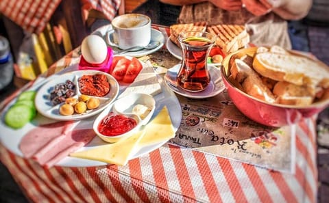 Culinary Tour of Istanbul: Taste European and Asian Flavors