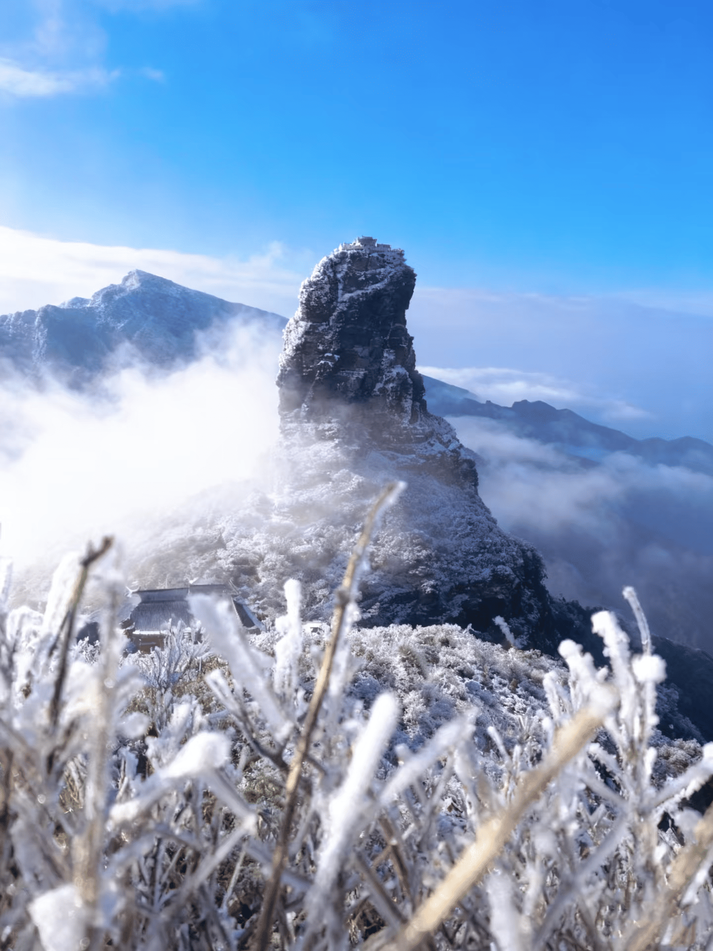 Fanjingshan: A Spiritual Climb Above the Clouds