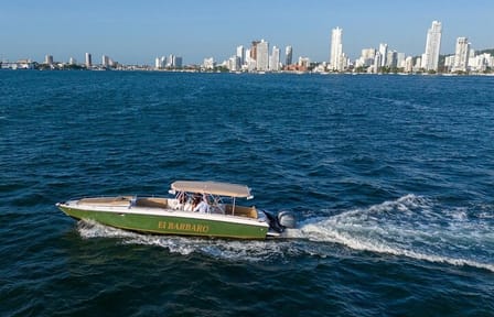 Luxury Boat Rental Tour to Rosario Islands from Cartagena