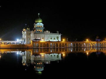 Evening Delhi Tour with Dinner in Private Air-Conditioned Vehicle