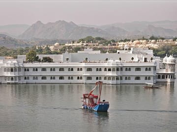 Cultural Heritage Tour from Ahmedabad to Udaipur