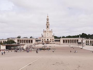 Private Day Tour of Fátima and Coimbra from Porto