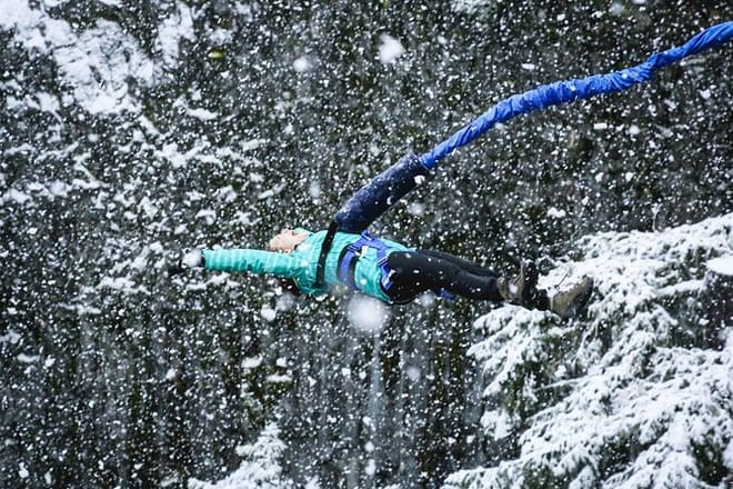 Winter bungee diving, Whistler