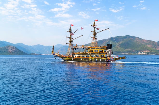 Pirate Boat Trip with lunch and drinks 5