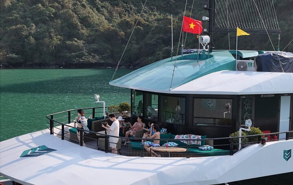 Luxury Full-Day Catamaran Cruise in Halong and Lan Ha Bay