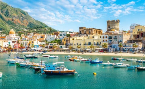 8-Day Culinary Tour of Capri, Ischia, and Naples