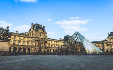 Private 12-Day Van Tour from Paris to Switzerland and Venice