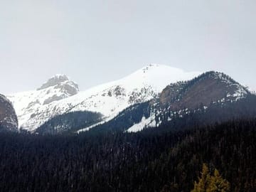Winter Icewalk Tour in Banff National Park and Lake Louise