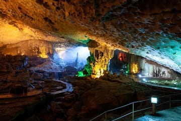 Halong Bay Day Tour with 6-Hour Cruise from Hanoi