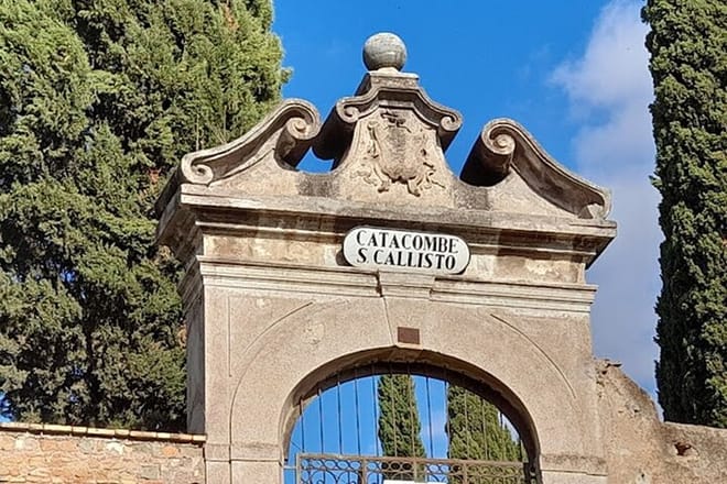 DELUXE Appian Way Bike Tour with Catacombs Visit & Lunch 6