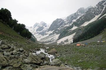 Day Trip to Sonamarg from Srinagar: Explore the Meadow of Gold