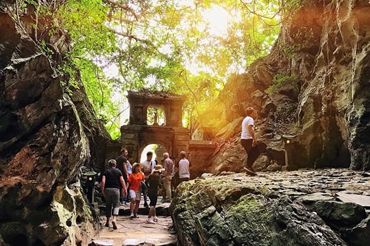 Hoi An: MARBLE MOUNTAINS AND SON TRA PENINSULA HALF-DAY TOUR