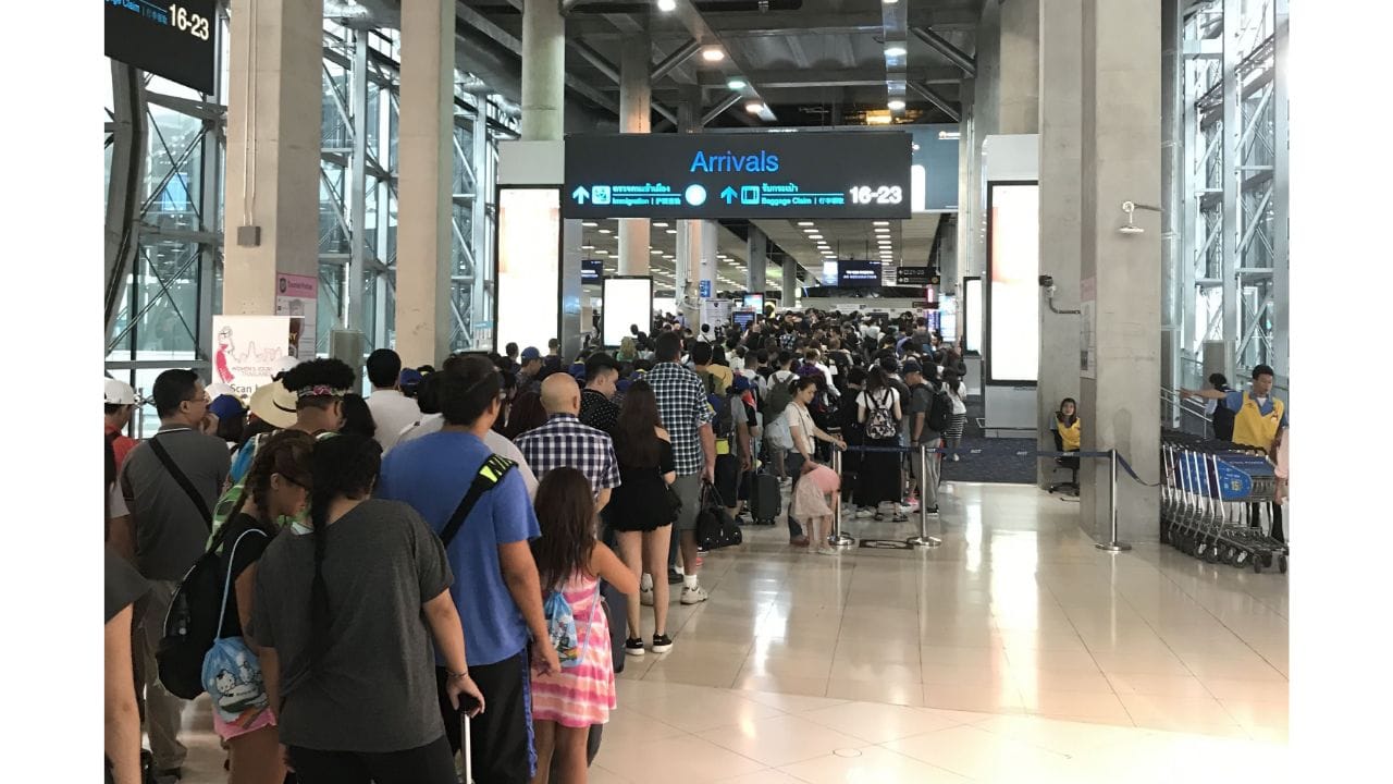 Don Mueang Airport (DMK) Guided Fast Track Immigration Service 10