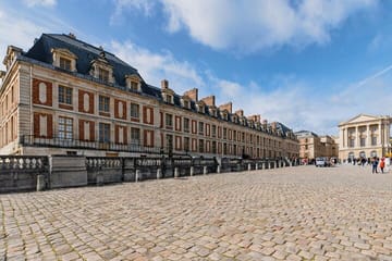 Photoshoot Walking Tour at the Palace of Versailles