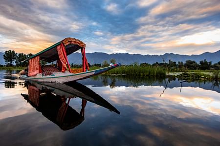 5-Days Kashmir tour includes Private Transfers