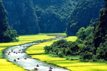 Private 9-Day Cultural Tour of Vietnam's Highlights