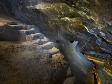 Krakow: Wieliczka Salt Mine Guided Tour with Hotel Transfers