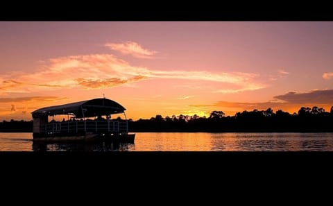 4 Days Victoria Falls Family Adventure – Private Tour for 5