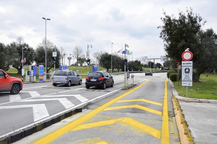 Private Transfer from Matera Hotel to Bari Airport 7