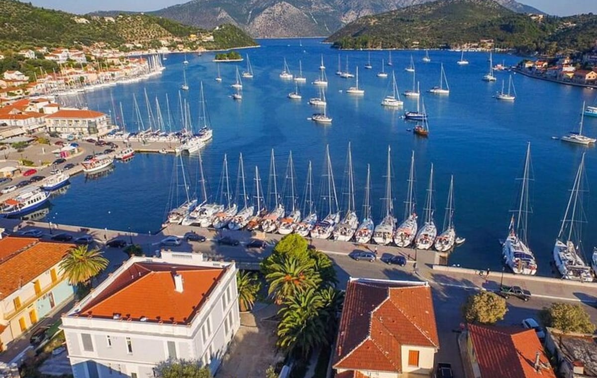 Ithaca Day Cruise to Gidaki Beach and Vathy from Agia Effimia