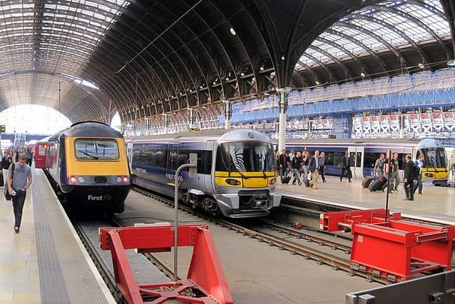 Private transfers between London City Airport - London Paddington Station photo 2