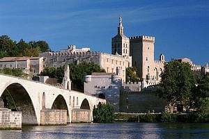 Côtes du Rhône Wine tour: Avignon, Palace of the Popes