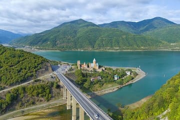 5 days and 4 nights. Hotel and group tours “Everything about Georgia.