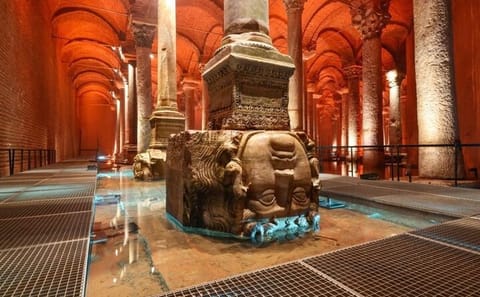 Istanbul Essentials: 1-Day Private Guided Tour (Pick-up/Drop-off)