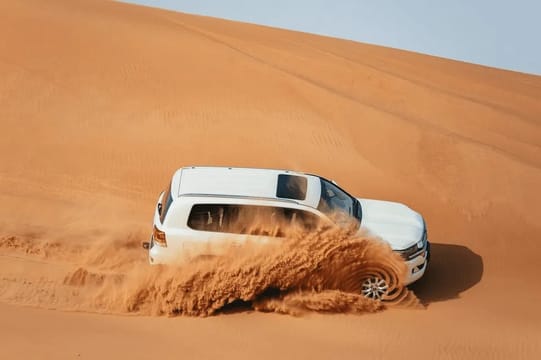 Dubai Desert safari (PREMIUM VIP CAMP)