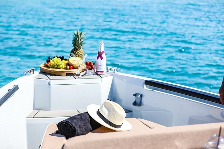 Half Day Private Cruise Mykonos to Delos and Rhenia  10