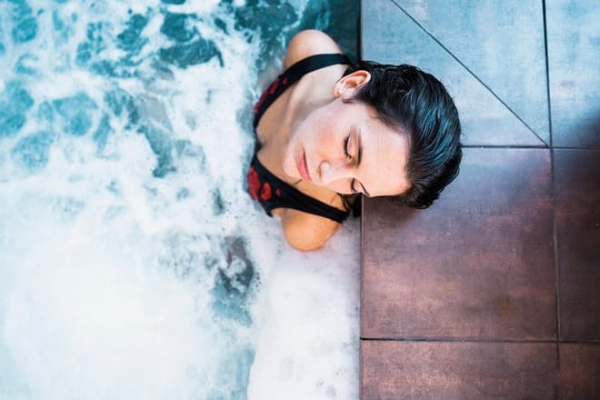 Sea &amp; Spa, 2 hours Semi Submarine &amp; Relaxing 2 hours Turkish Bath - Hurghada