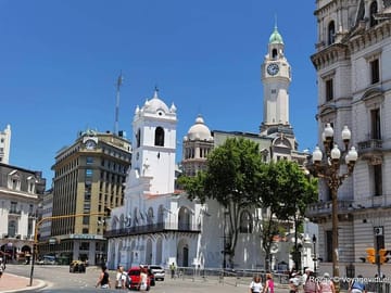 Walking Tour of Historic Plaza de Mayo in Buenos Aires