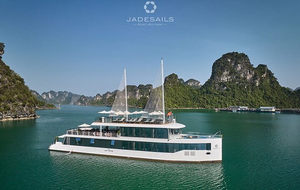 JADE SAILS CRUISE- Top Notch Luxury 1 Day in Halong & Lan Ha Bay