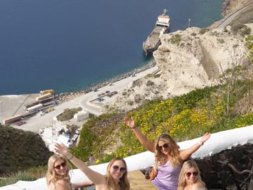 Santorini Private Tour: Oia Blue Domes, Fira & Hidden Gems + Wine Tasting Option